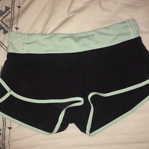 Lulu shorts sz. 8